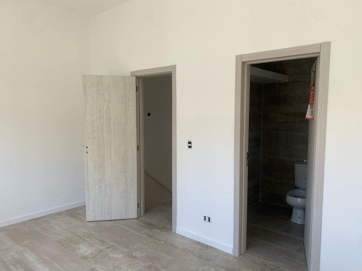 Foto de Venta casa 3 Ambientes jardin Saravi Village coch., imagen 5