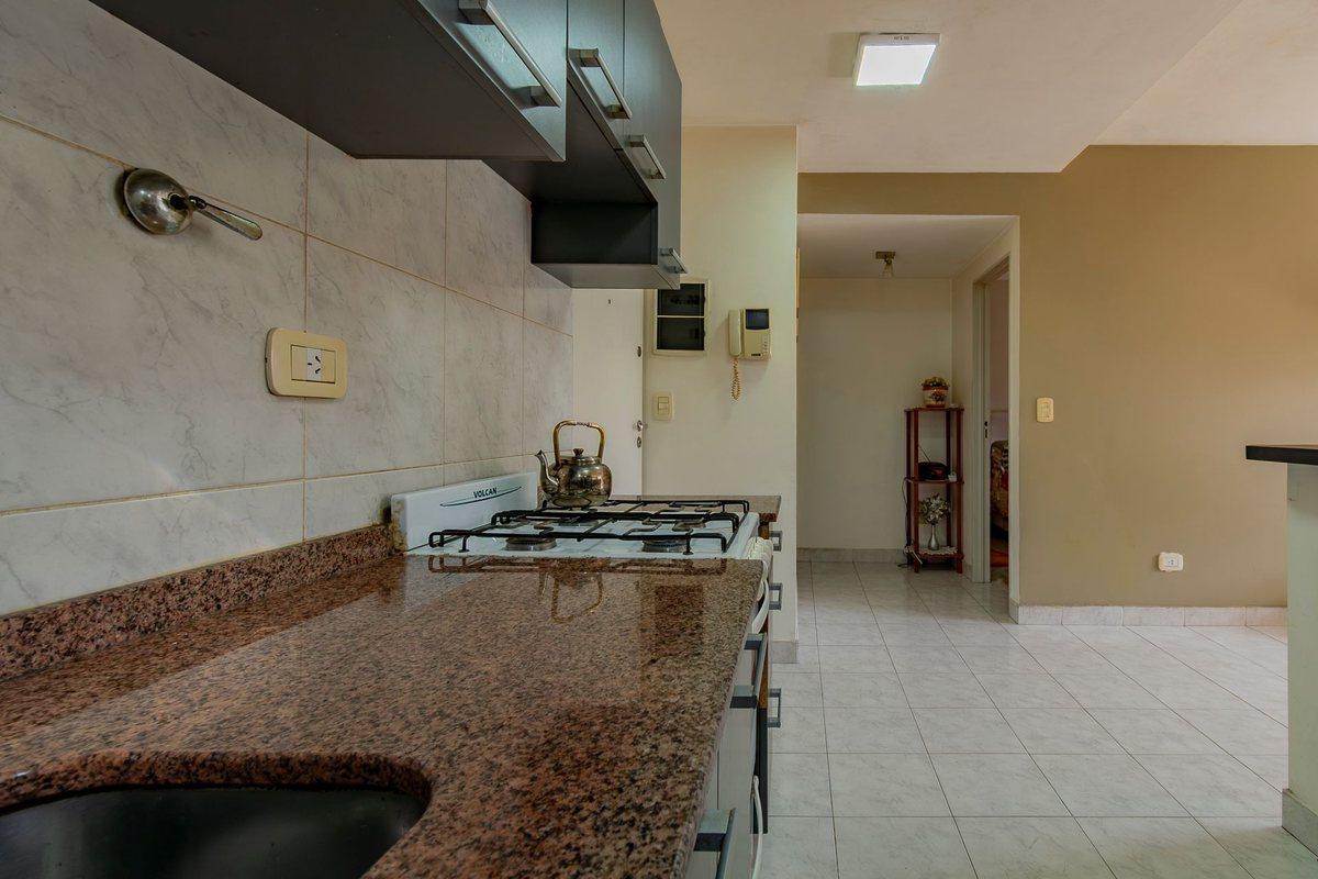 Foto de Venta Depto 2 amb c/balcón y cochera. Almagro, imagen 3