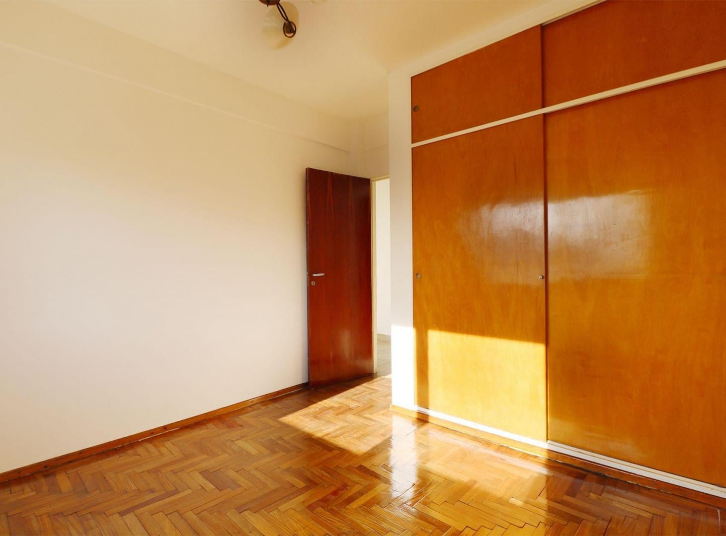 Foto de VENTA DEPARTAMENTO 2 AMB BALCON FRENTE APTO CRED, imagen 2