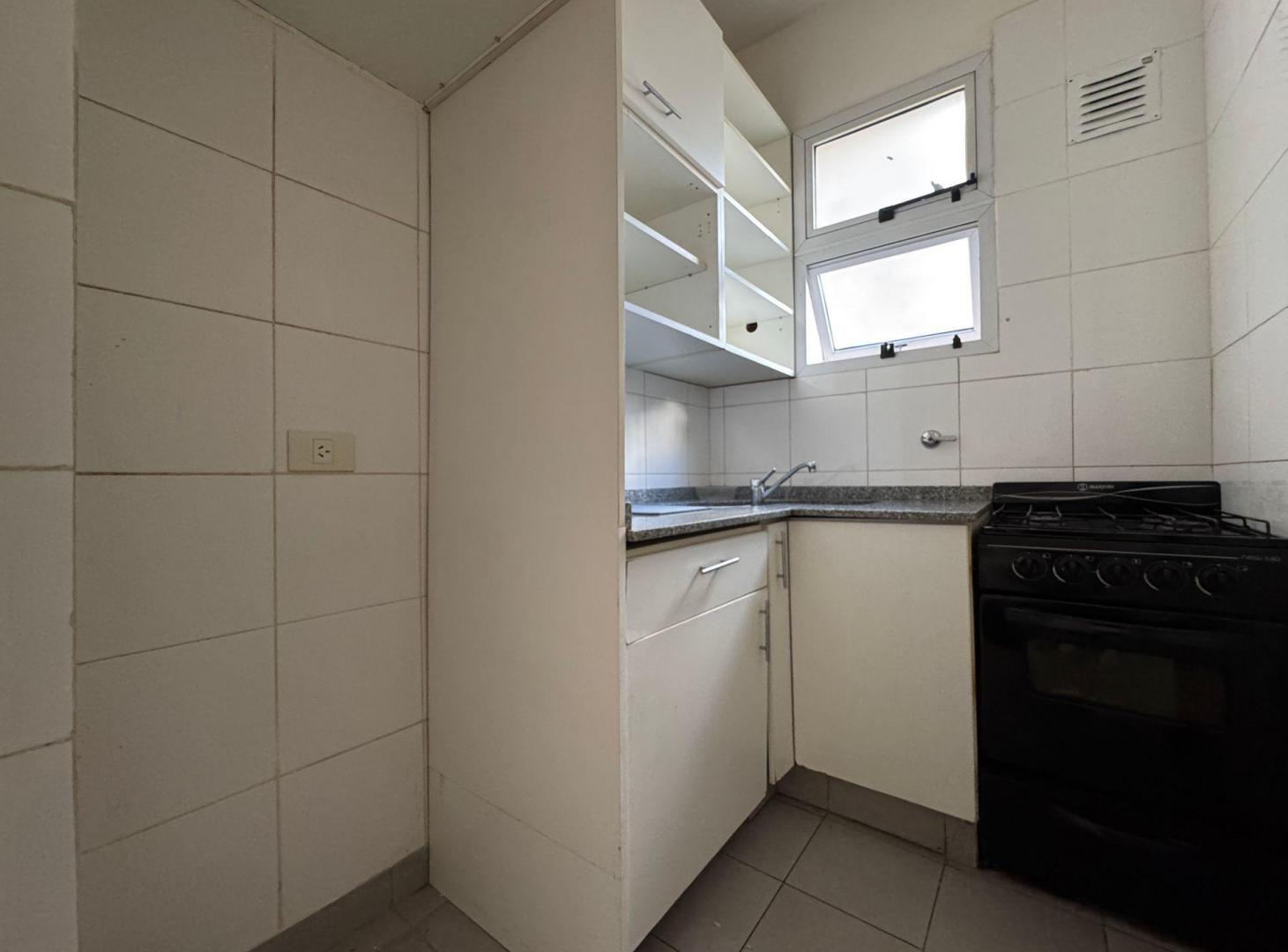 Foto de DPTO 2 AMBIENTES EN ALQUILER EN RECOLETA PISO ALTO, imagen 1
