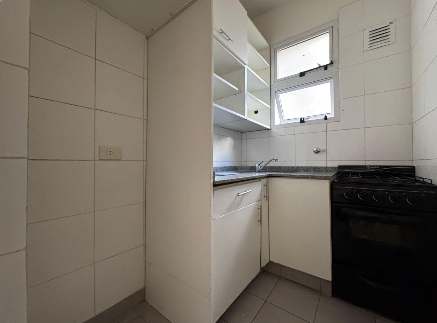Foto de DPTO 2 AMBIENTES EN ALQUILER EN RECOLETA PISO ALTO, imagen 5