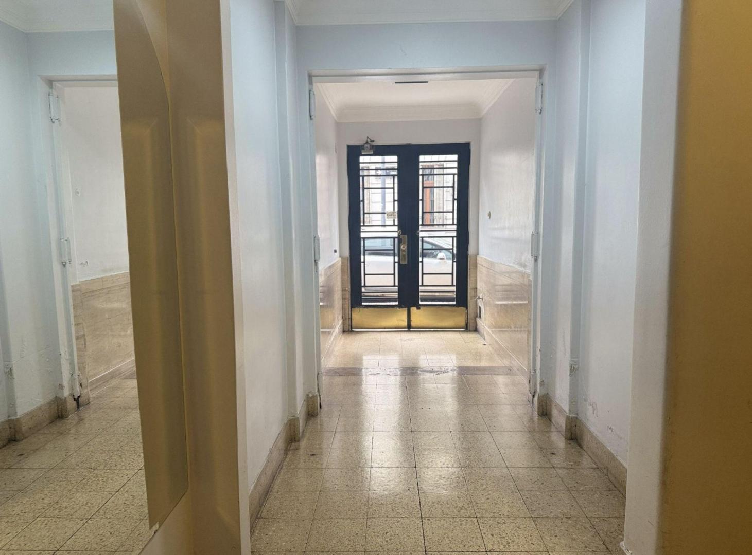 Foto de VENTA DPTO 2 AMBIENTES BALVANERA CABA OPORTUNIDAD!, imagen 1