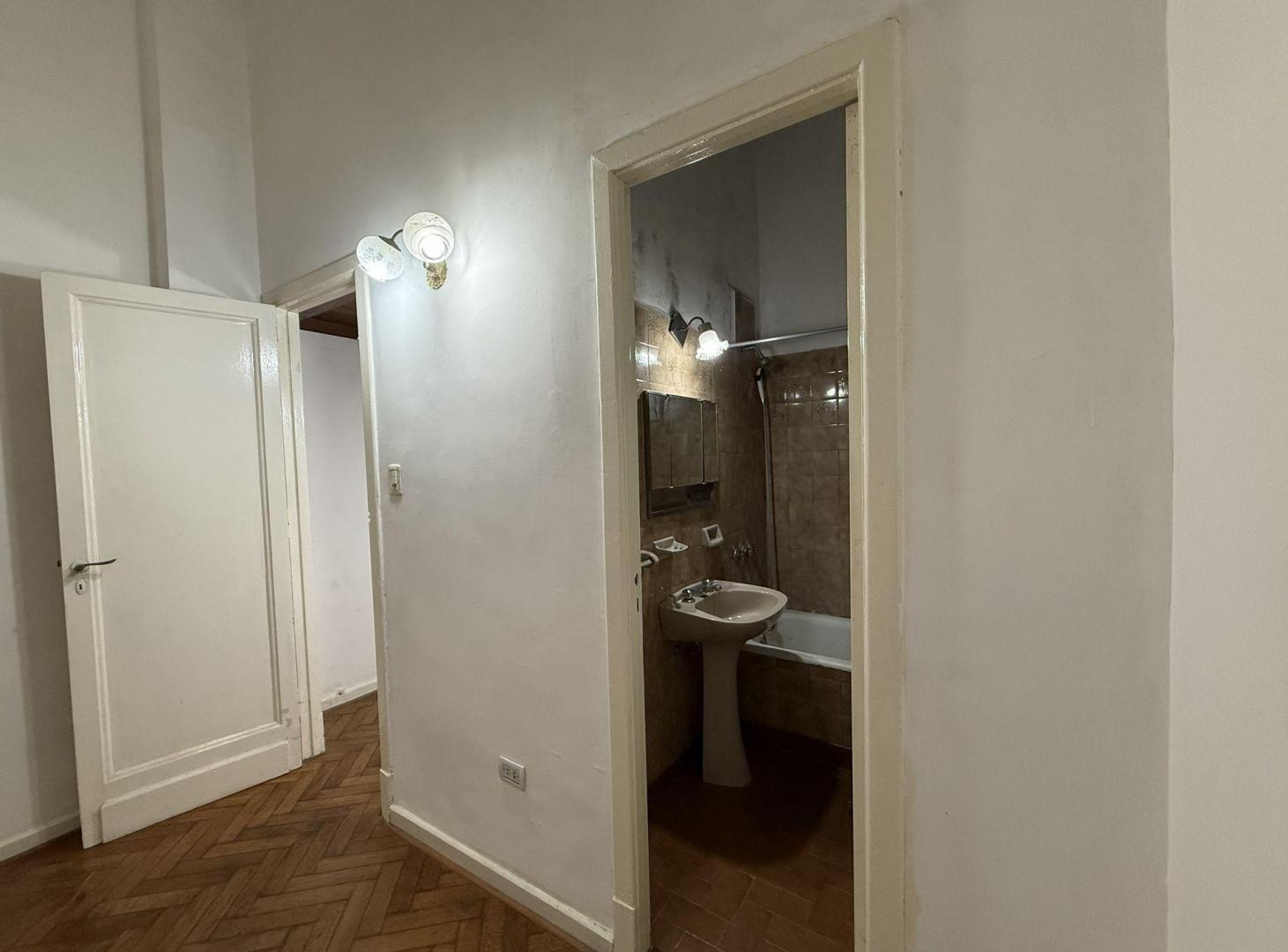 Foto de VENTA DPTO 2 AMBIENTES BALVANERA CABA OPORTUNIDAD!, imagen 2