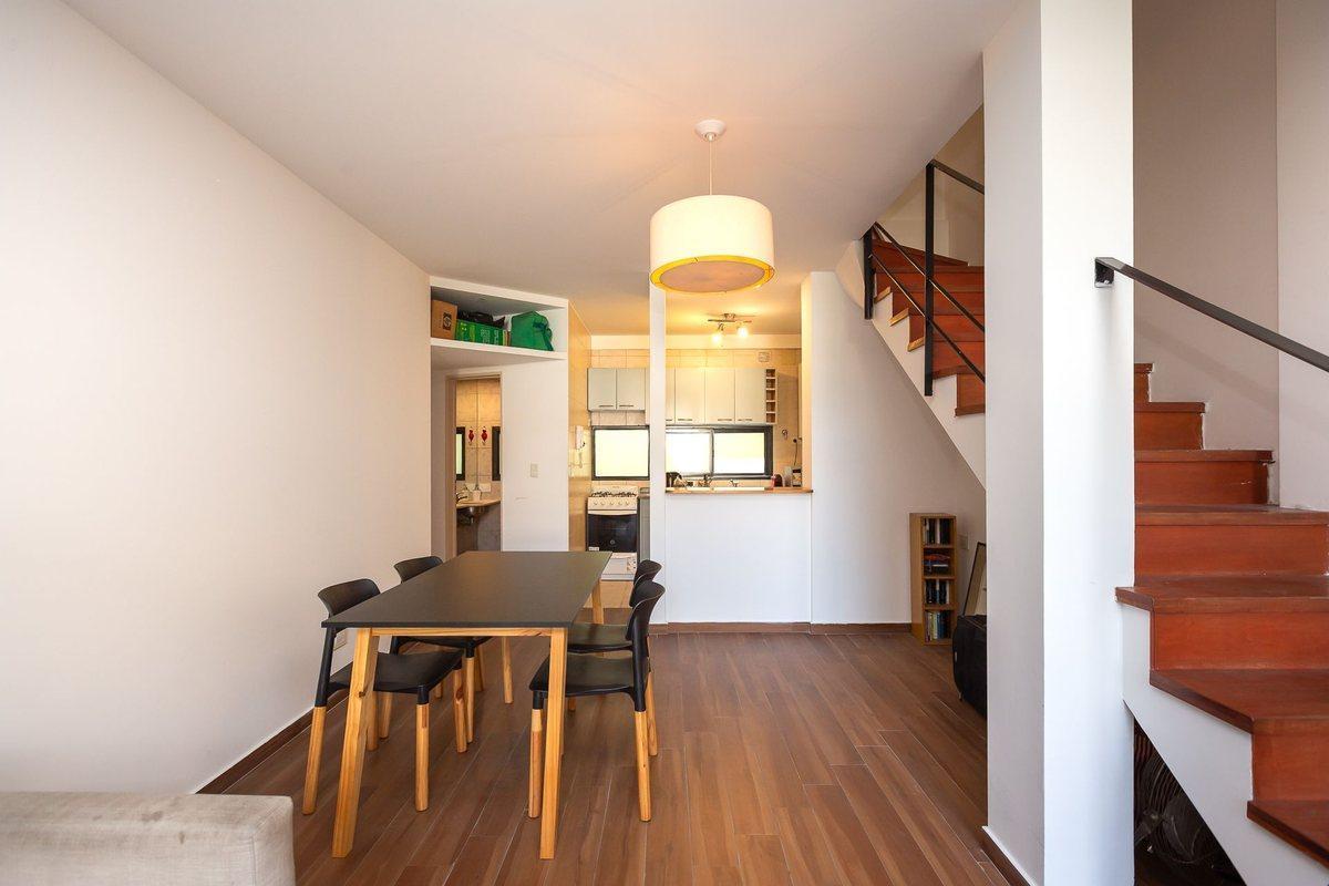 Foto de VENTA DEPARTAMENTO DUPLEX DE 3 AMBIENTES SAN TELMO, imagen 3