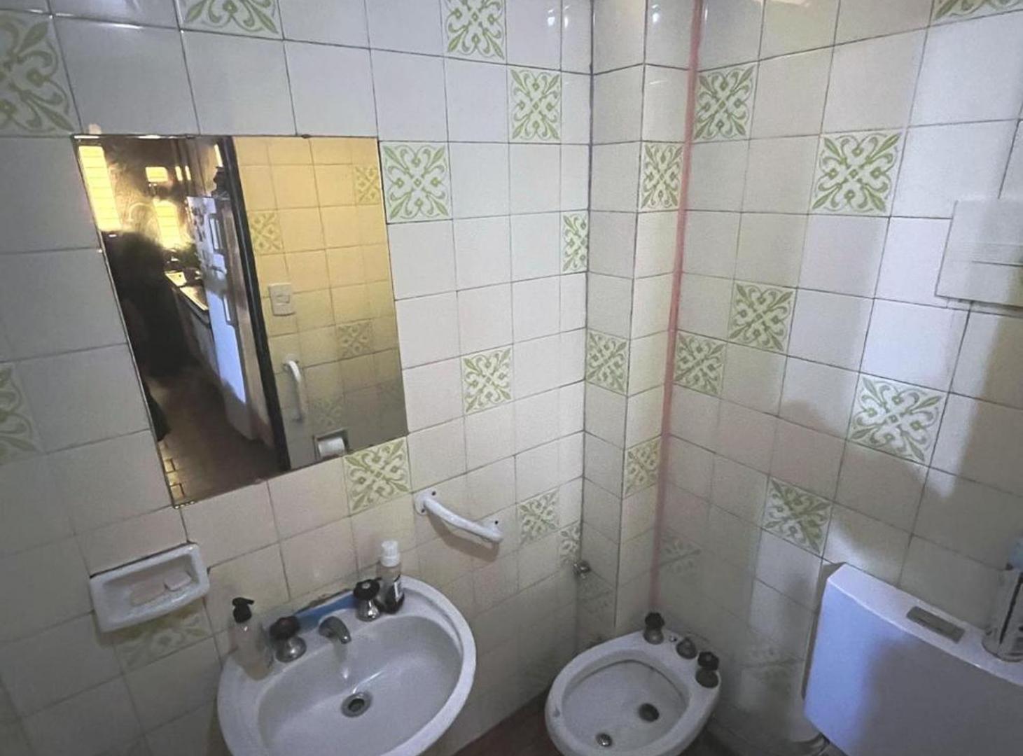 Foto de VENTA PH 4 AMB TERRAZA COCH SAAVEDRA A REFACCIONAR, imagen 4