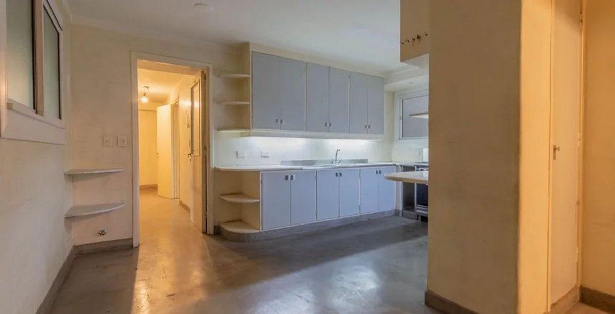 Foto de Semipiso 5 amb. c/ dep - Cochera fija - Baulera, imagen 1