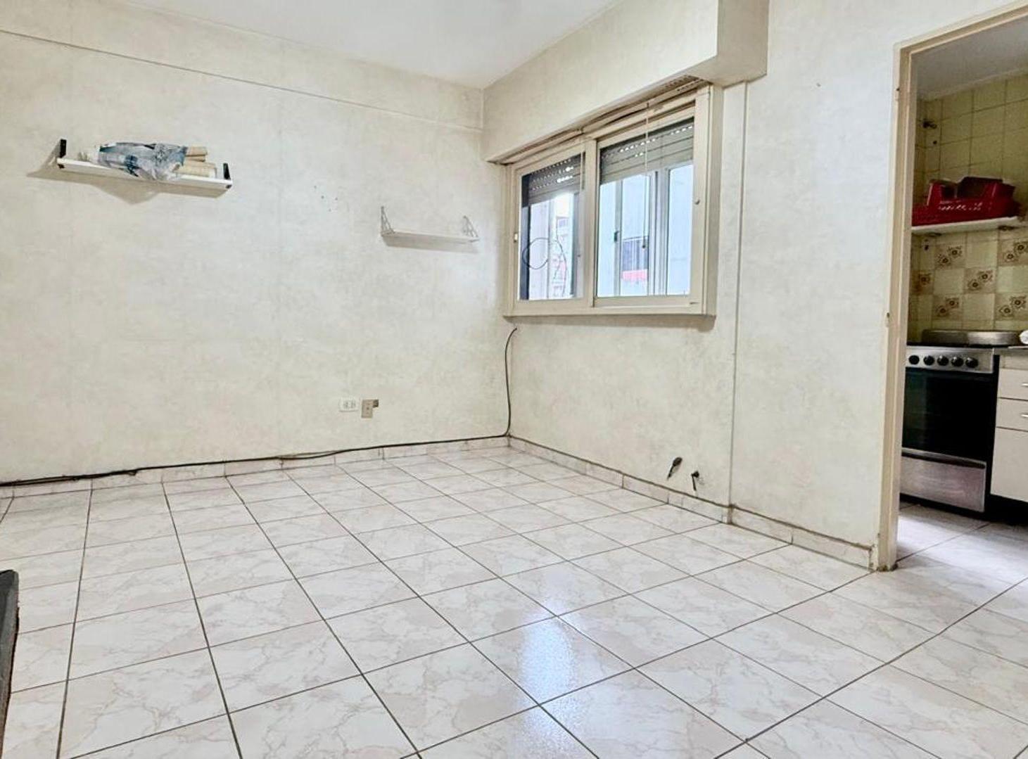 Foto de VENTA DEPTO 2 AMB CON COCHERA CUBIERTA, imagen 1