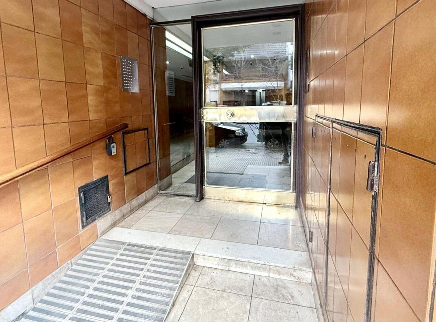 Foto de VENTA DEPTO 2 AMB CON COCHERA CUBIERTA, imagen 4