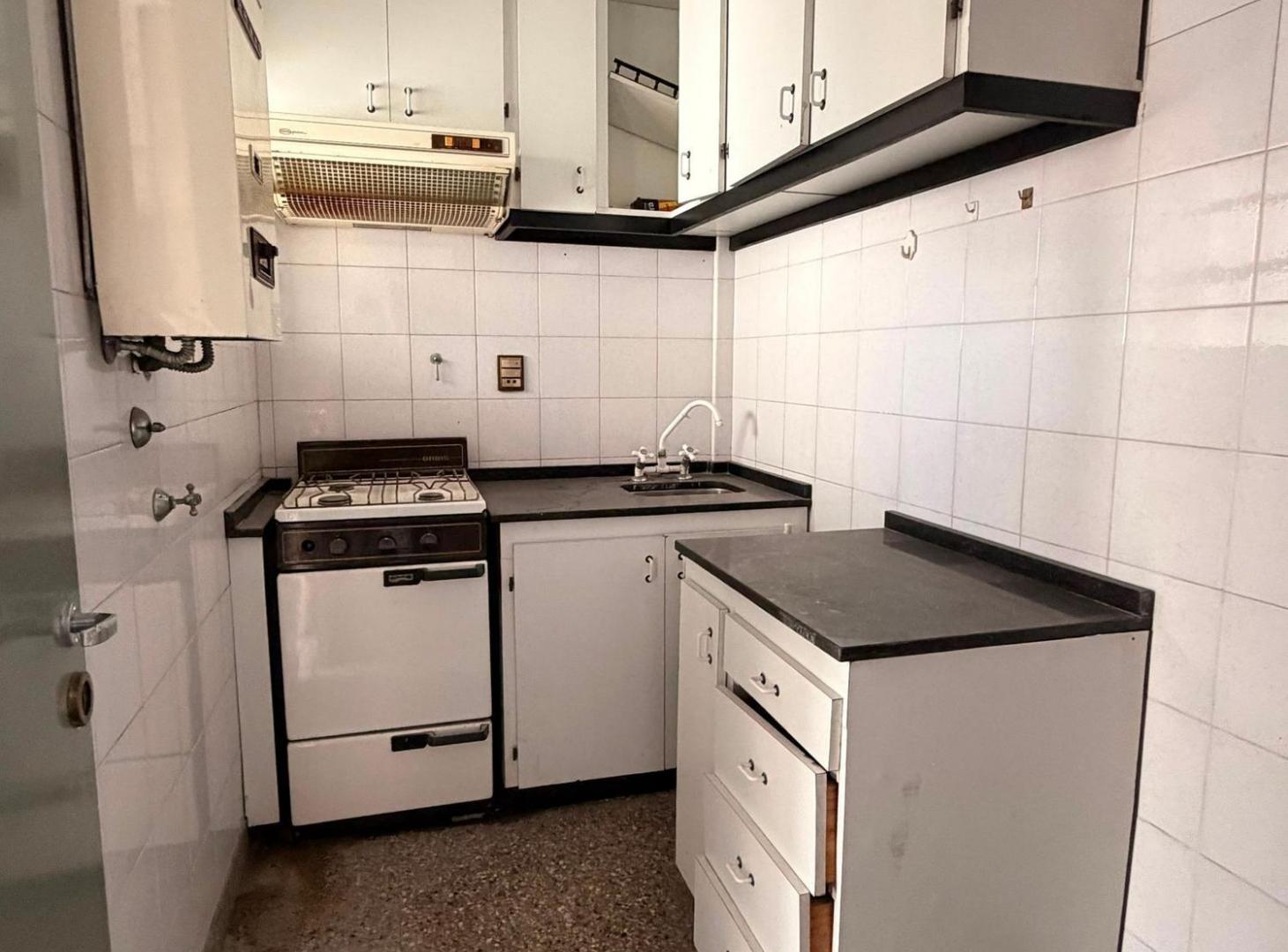 Foto de DEPARTAMENTO 2 AMBIENTES EN VENTA MONSERRAT, imagen 4