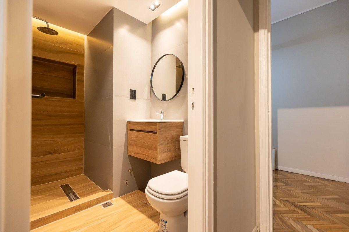 Foto de VENTA DEPARTAMENTO 4 AMB RECOLETA REFACCIONADO, imagen 5