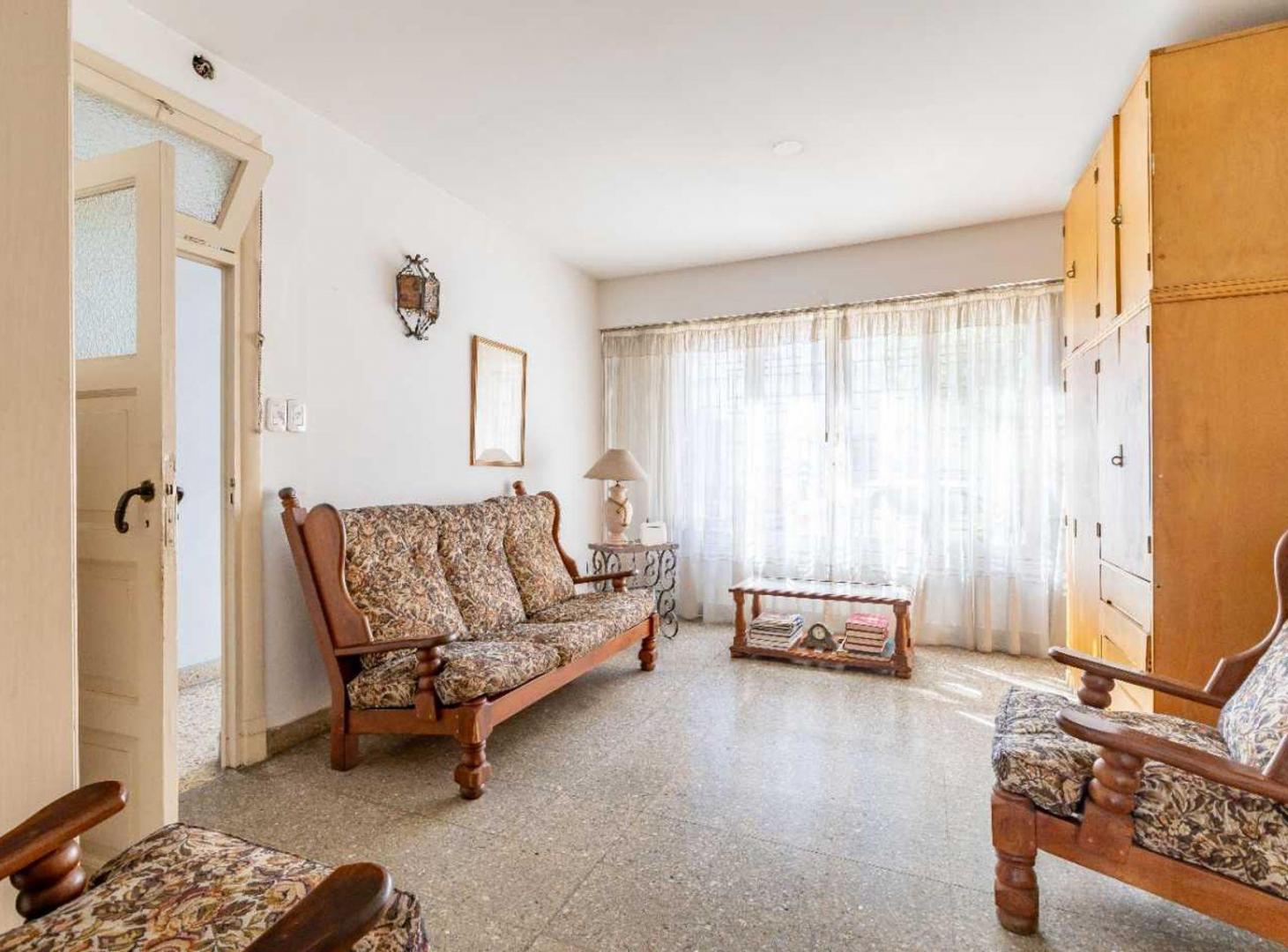 Foto de VENTA CASA 3 DORMITORIOS PATIO Y PARRILLA EN GERLI, imagen 3