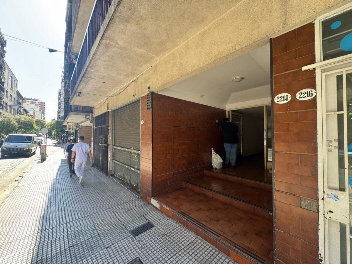 Foto de VENTA DPTO 5AMB BALVANERA APTO PROFESIONAL, imagen 1