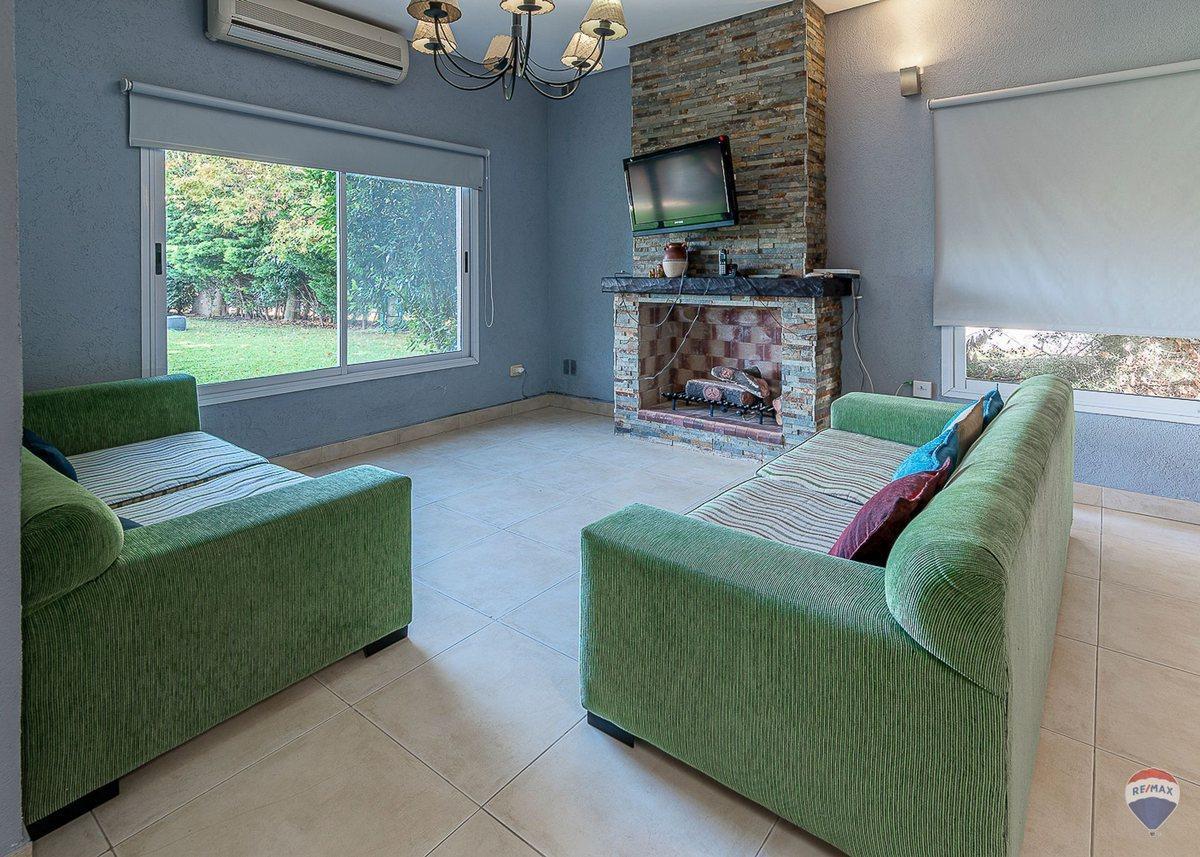 Foto de Venta Casa 4 amb. Club de Campo Los Puentes, Luján, imagen 3