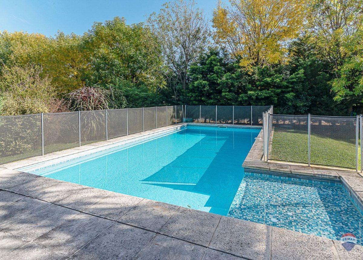 Foto de Venta Casa 4 amb. Club de Campo Los Puentes, Luján, imagen 2