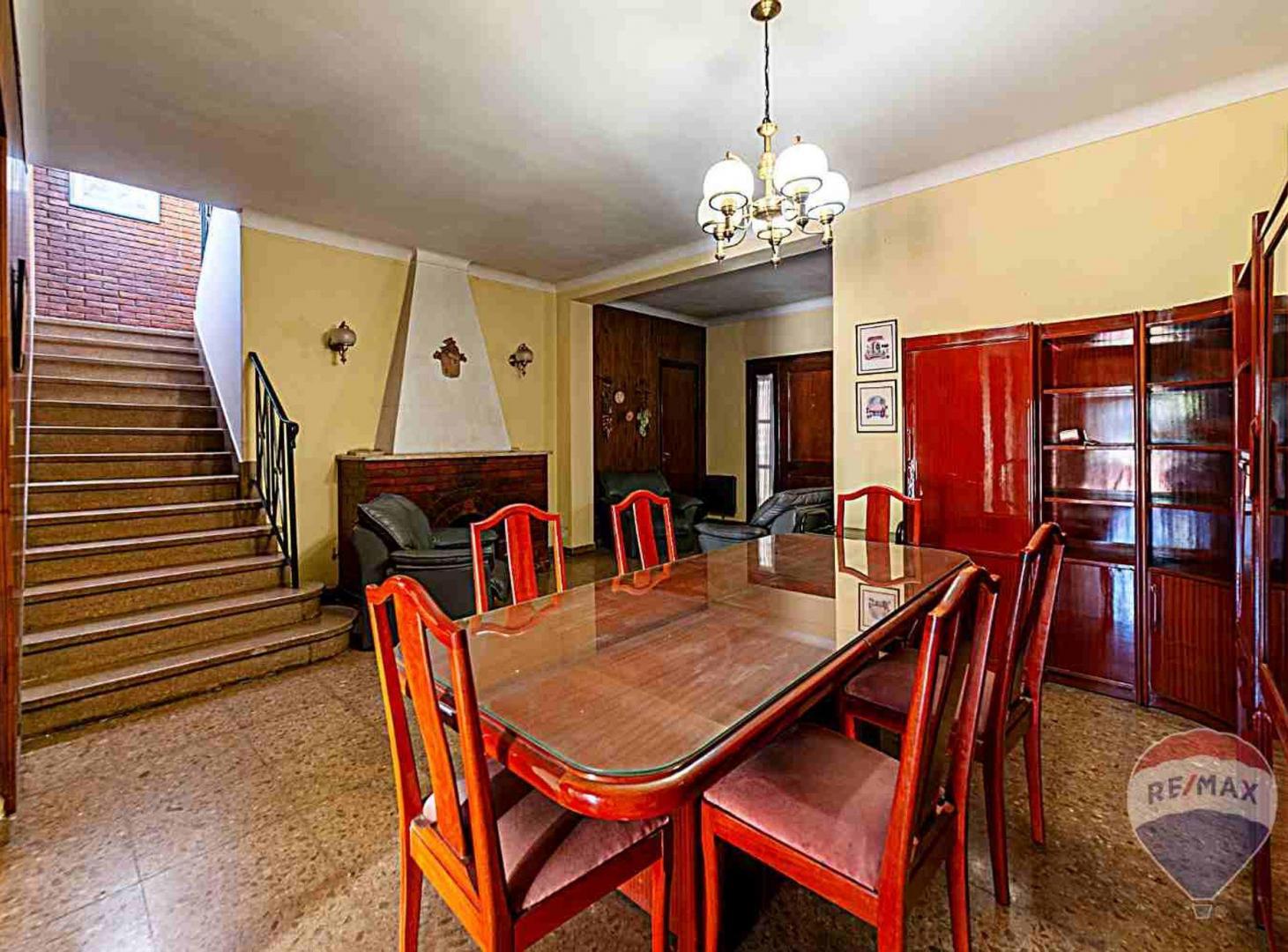 Foto de CASA 5 AMBIENTES EN VENTA CASTELAR JARDIN COCHERA, imagen 4