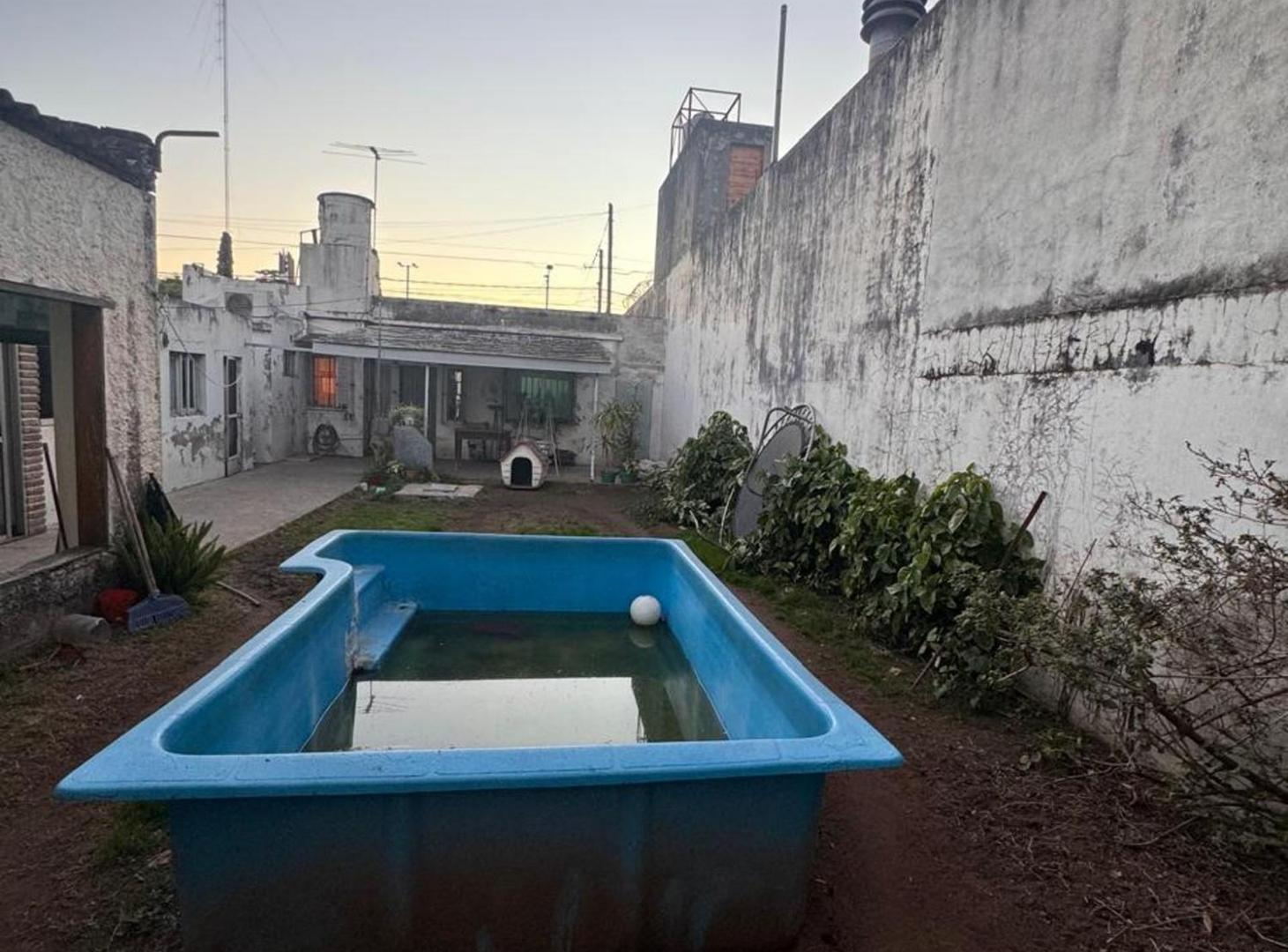 Foto de VENTA CASA CON PATIO Y COCHERA, imagen 3