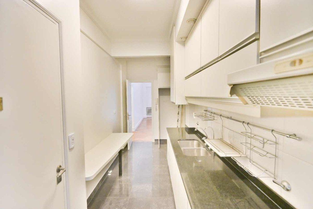 Foto de Dpto 3 amb en venta en Recoleta c/balcón y depend., imagen 1