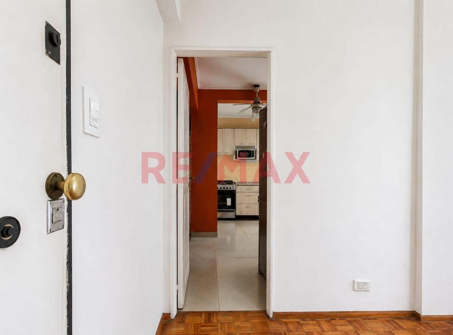 Foto de VENTA DEPARTAMENTO 4 AMBIENTES, AL FRENTE, imagen 2