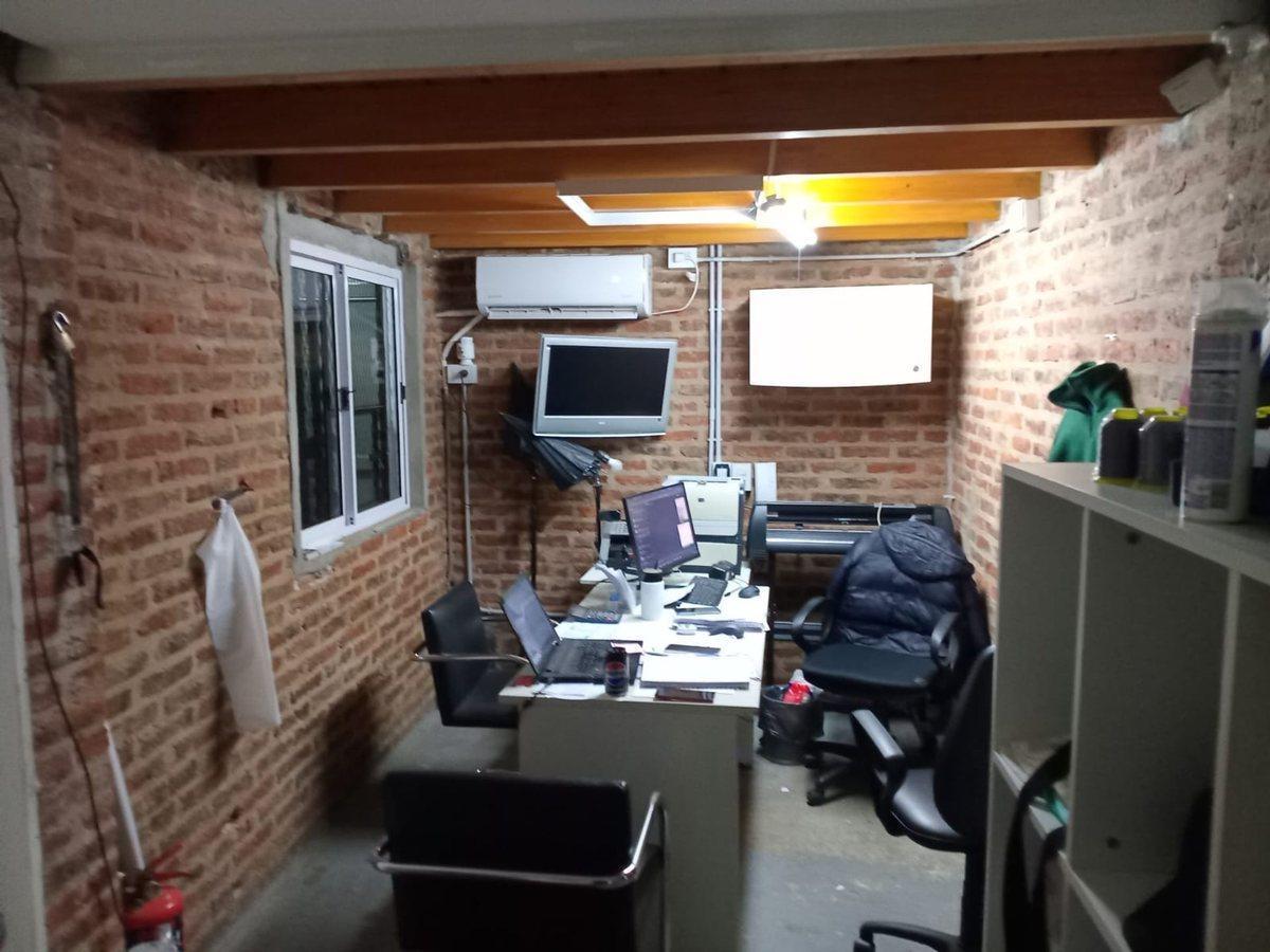 Foto de DEPOSITO-GALPÓN EN VENTA CON OFICINAS APTO CREDITO, imagen 4