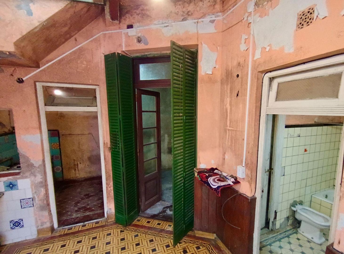Foto de PH EN VENTA CHACARITA. A RECICLAR. OPORTUNIDAD, imagen 3