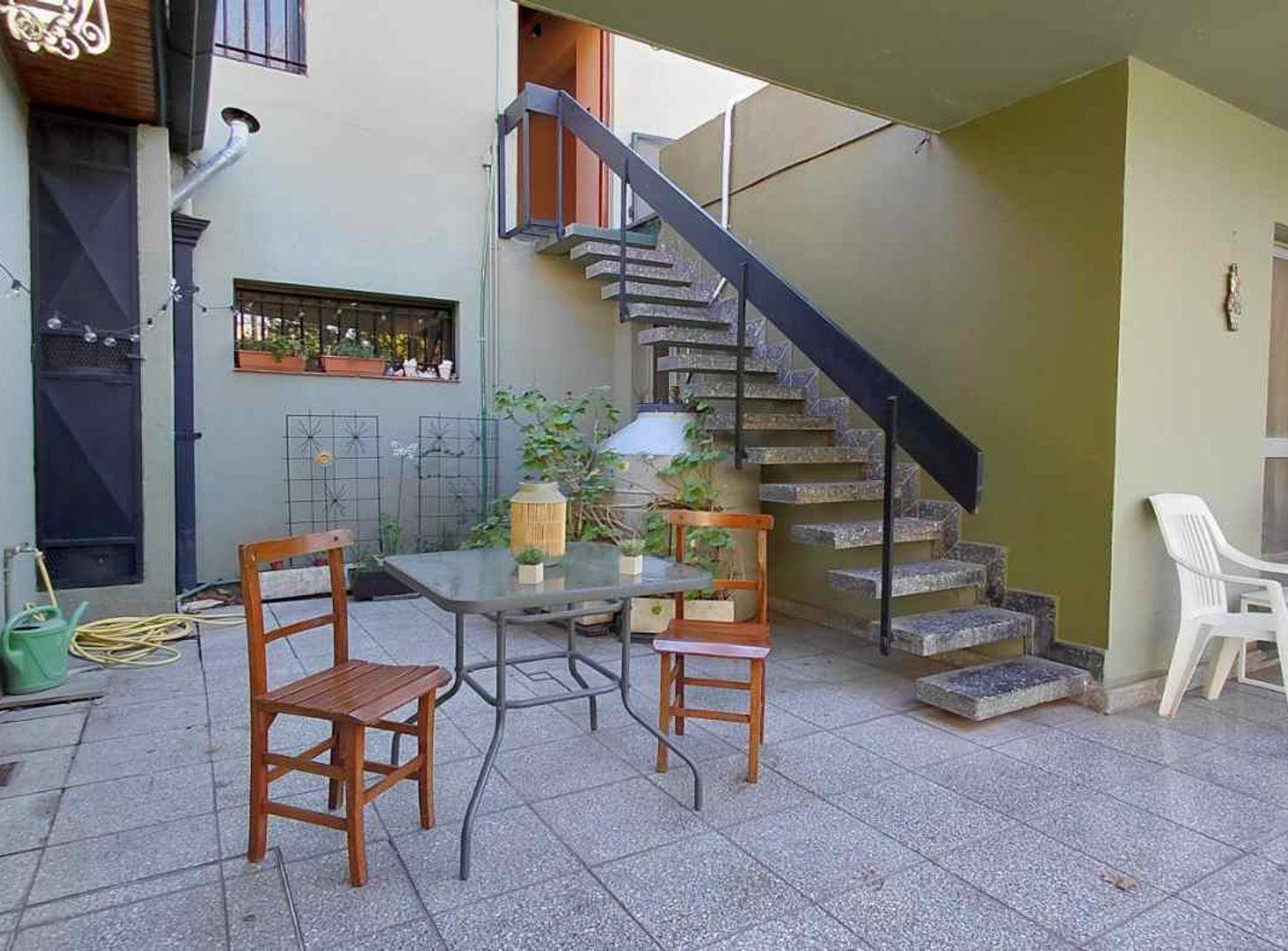 Foto de EXCLUSIVA CASA DE 250M2 EN VENTA EN MONTE GRANDE, imagen 4