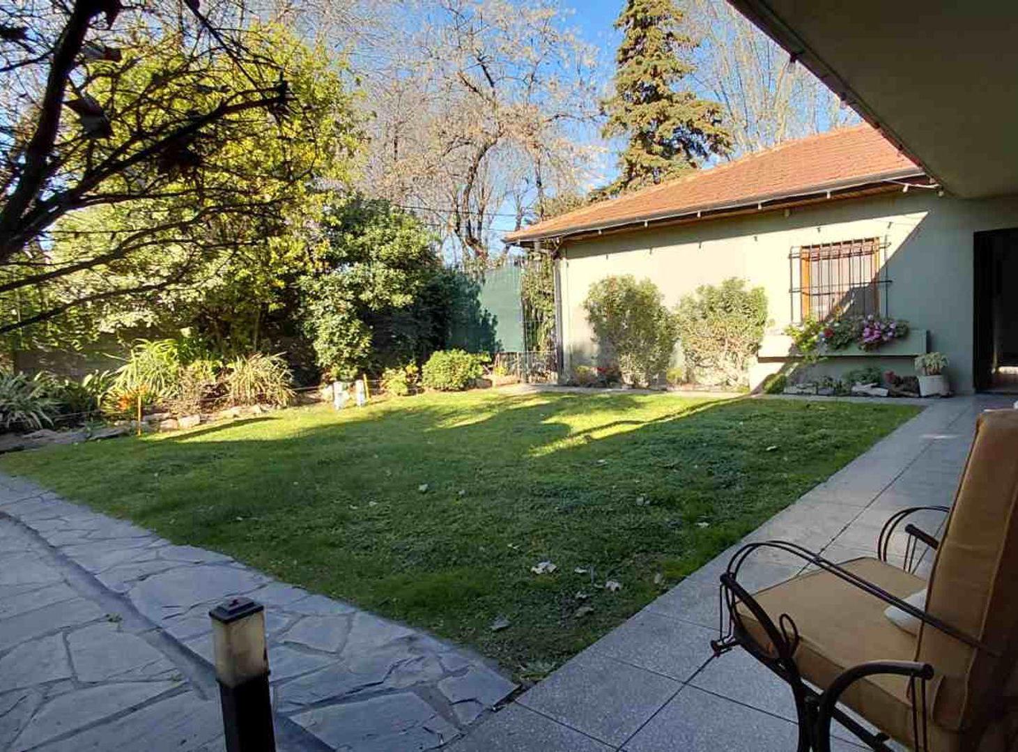 Foto de EXCLUSIVA CASA DE 250M2 EN VENTA EN MONTE GRANDE, imagen 1