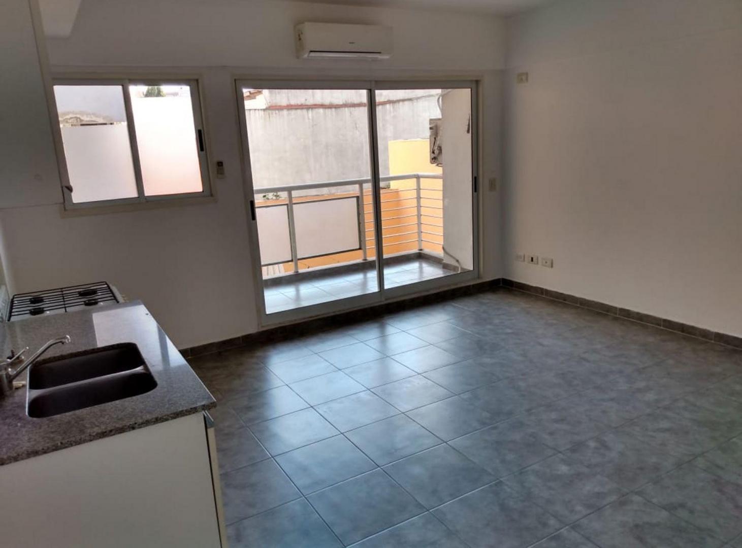 Departamento 2 amb en venta en Parque Chas c/Patio
