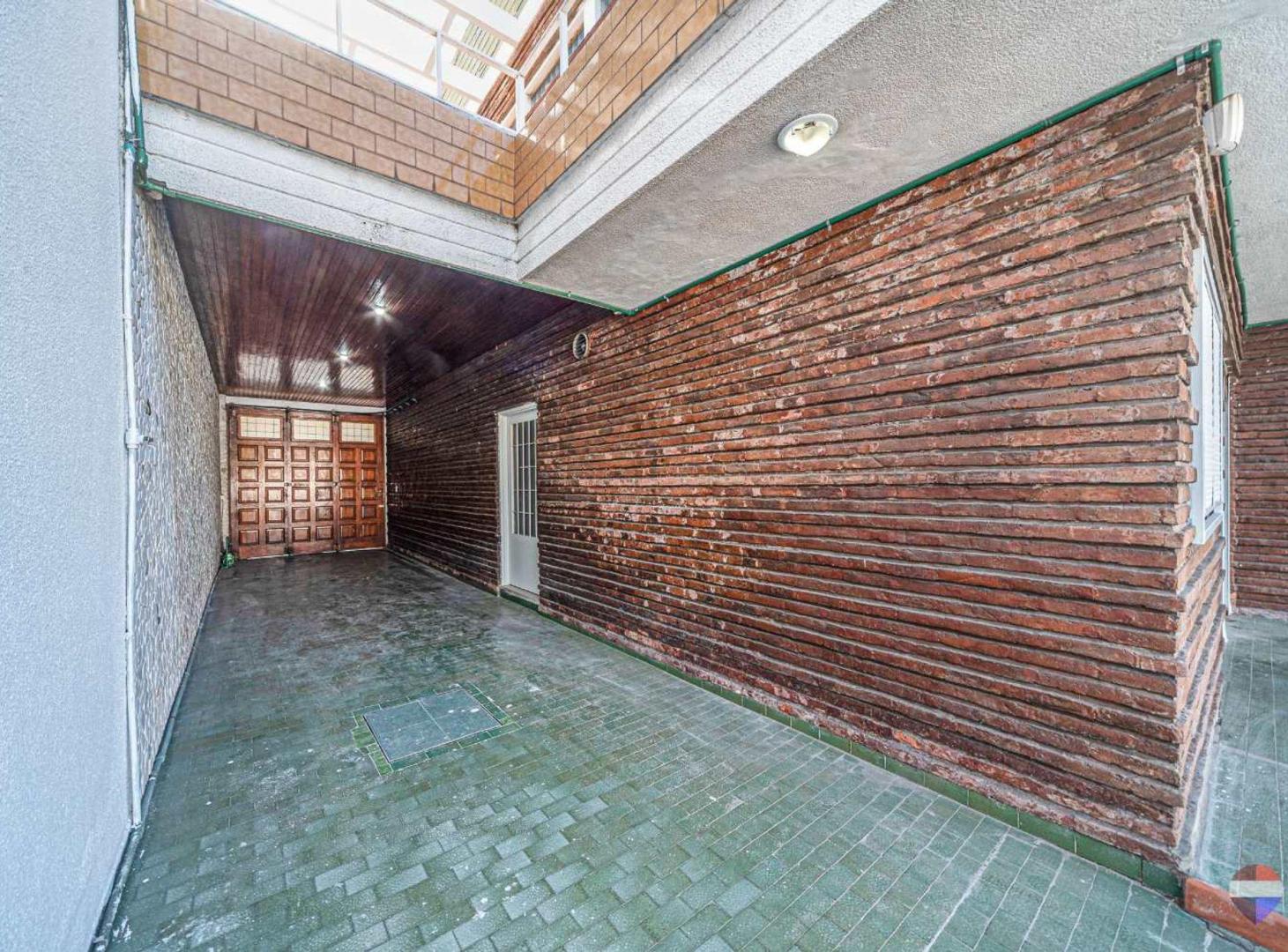 Foto de VENTA CHALET 6 AMBIENTES PISCINA MALAVER, imagen 3