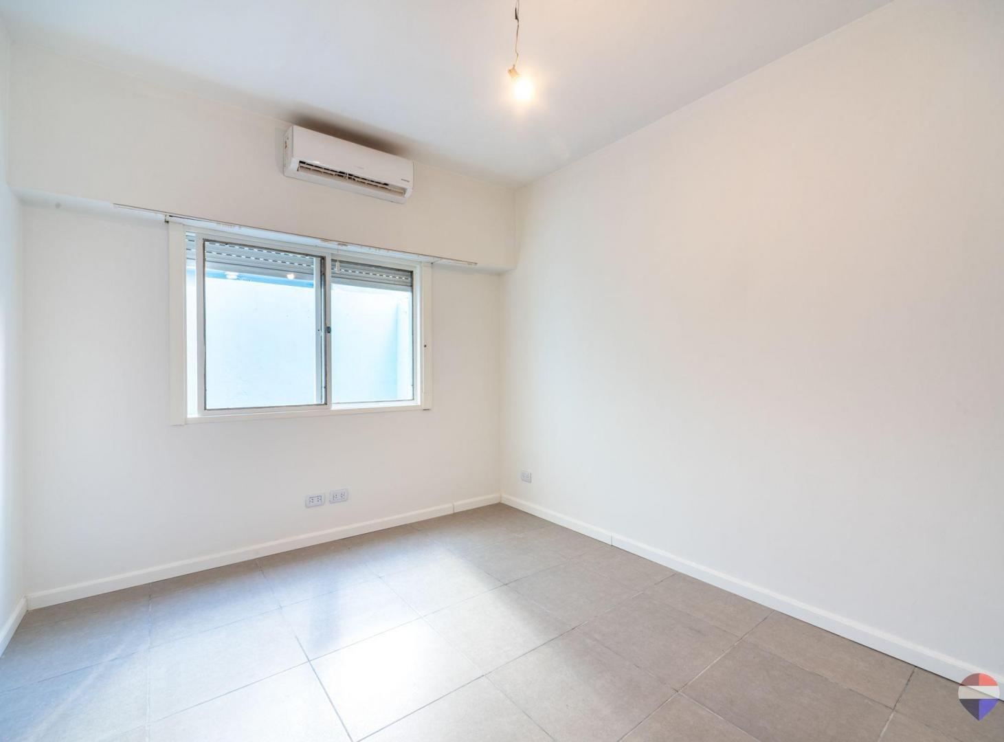 Foto de DEPARTAMENTO PB 2 AMB C/PATIO RECICLADO A NUEVO, imagen 5