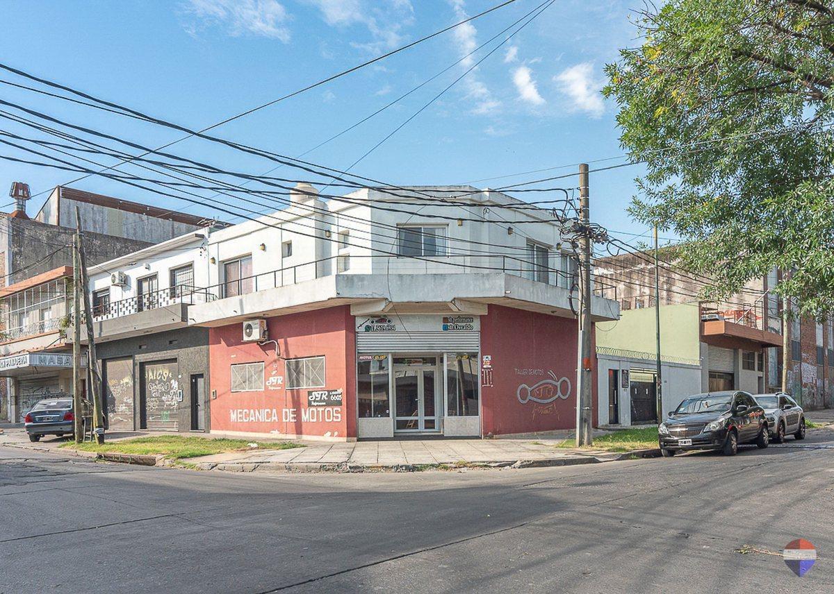 Foto de Alquiler Local comercial en esquina en J L suarez, imagen 1