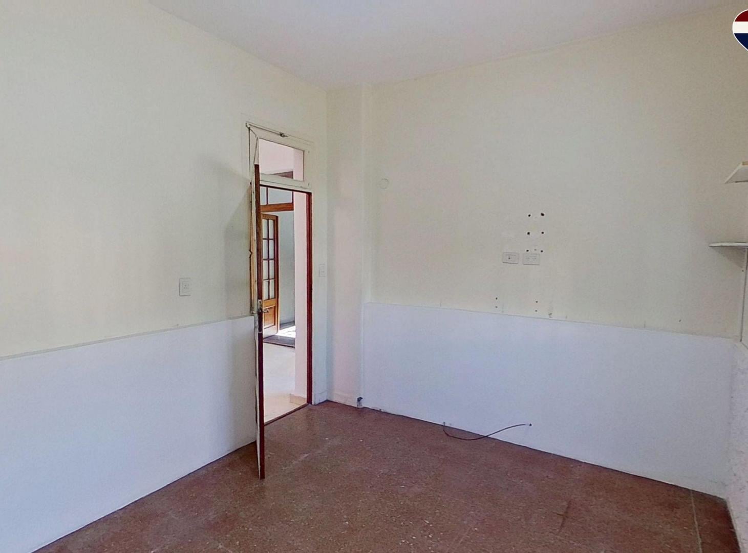 Foto de Casa en Lote Propio con Terraza Parque Avellaneda, imagen 4