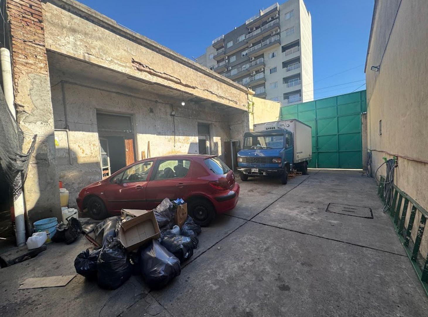 Foto de Venta Galpon Ciudadela, imagen 2