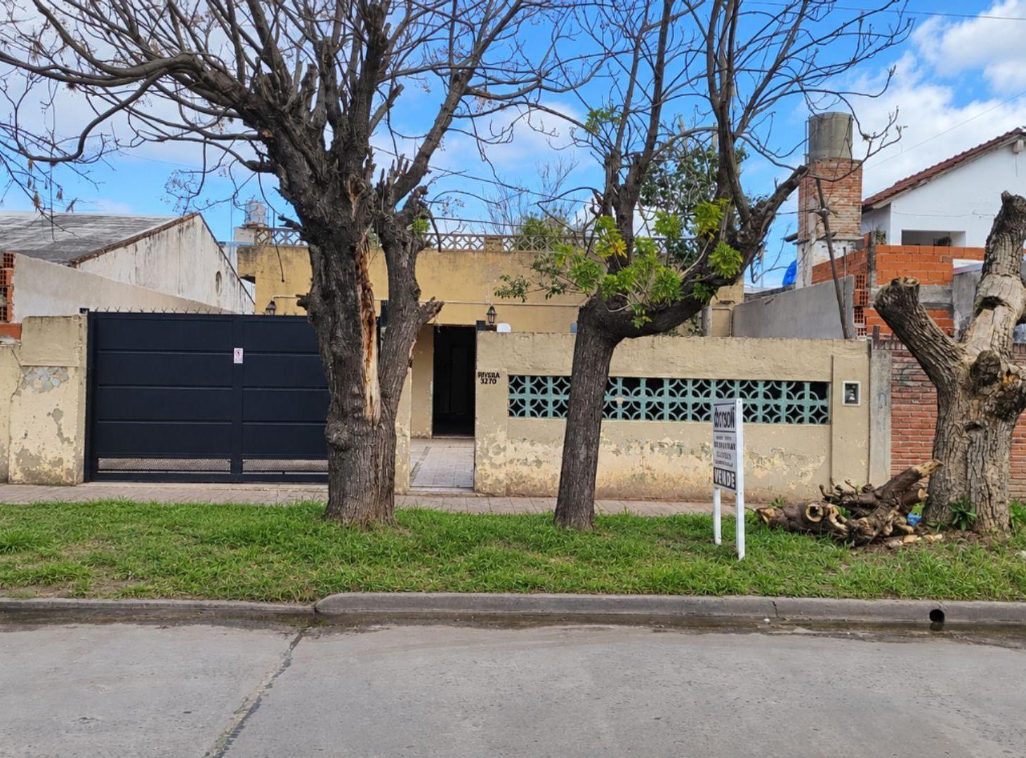 Foto de Venta casa 5 amb. jardín y cochera Ituzaingó, imagen 2
