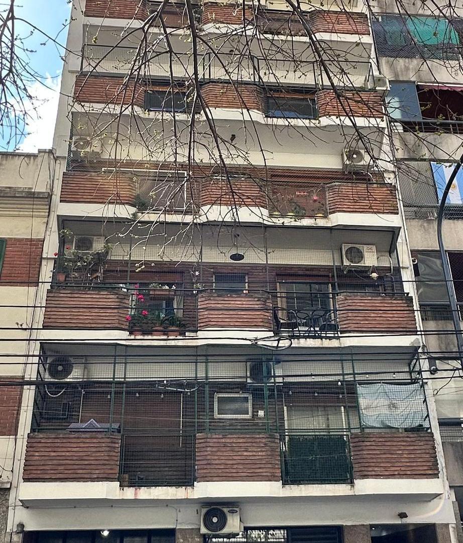 Foto de VENTA DUPLEX 3 AMB TERRAZA BELGRANO A REFACCIONAR, imagen 1