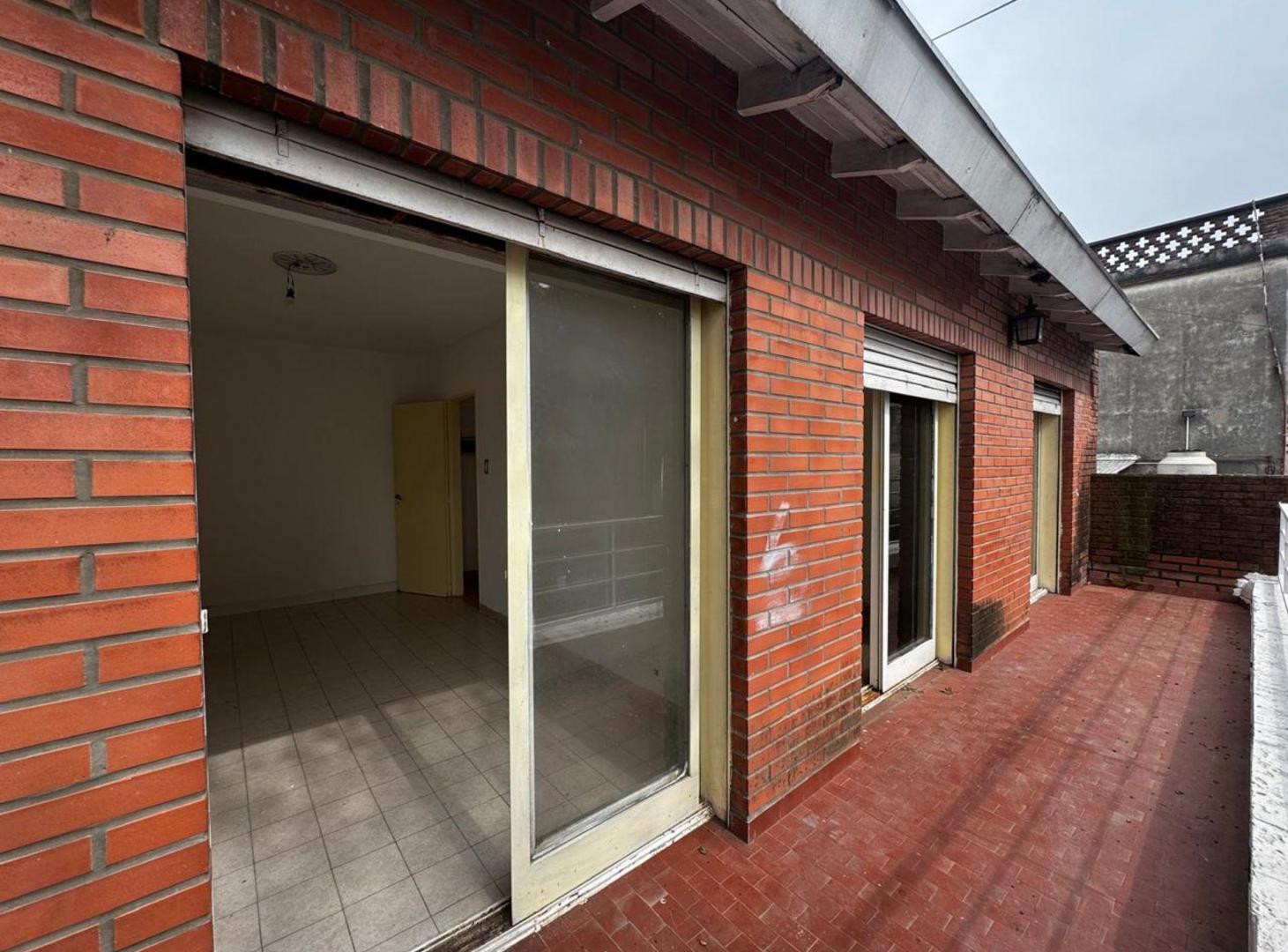 Foto de VENTA 3 PHs LOCAL ENTRADA PROPIA VICENTE LOPEZ, imagen 1