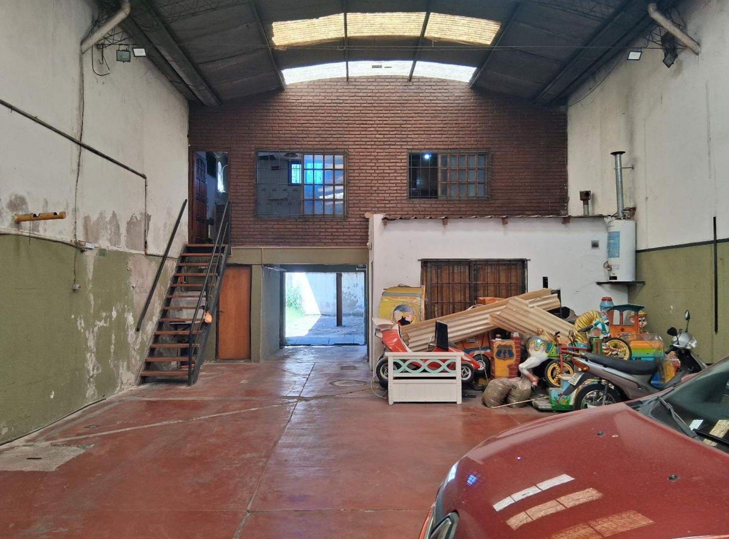 Foto de VENTA DEPTOS. LOCAL Y COCHERAS EN BLOCK AVELLANEDA, imagen 4
