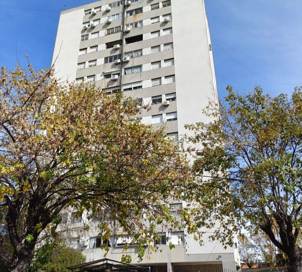 Foto de DEPARTAMENTO 4 AMB CON COCHERA EN BARRIO CERRADO, imagen 3