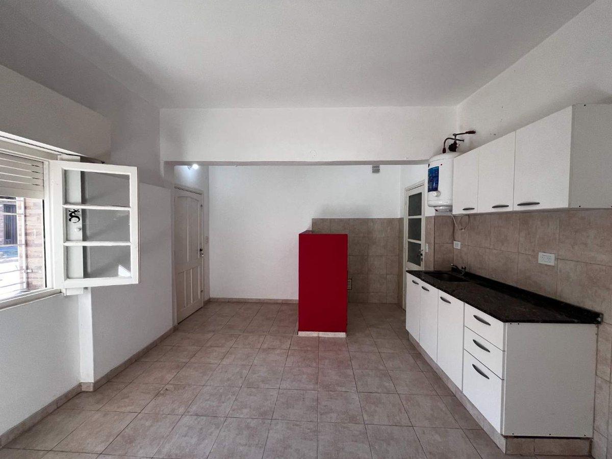 Foto de Venta PH 2 amb al frente PB Apto Crédito Caseros, imagen 2