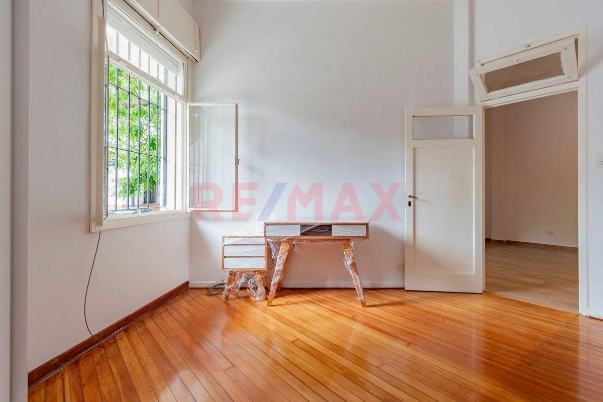 Foto de Venta depto PH 3 amb c/cochera A/CRE Villa Crespo, imagen 1