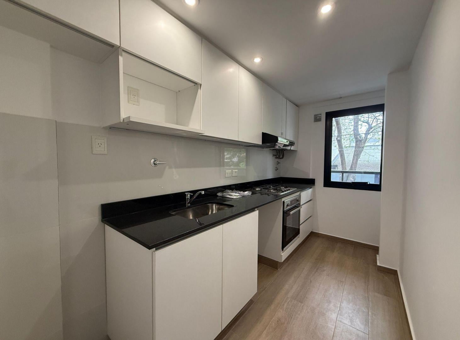Foto de DEPARTAMENTO 2 AMB ALQUILER CON BALCON A ESTRENAR, imagen 2