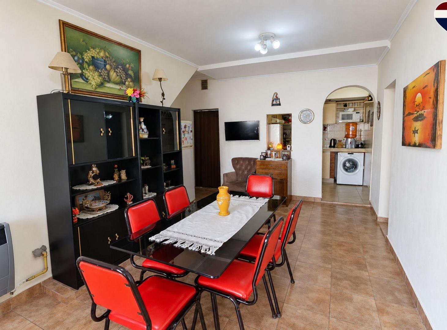 Foto de Venta Casa 4 amb Cochera Terraza Nueva Pompeya, imagen 1
