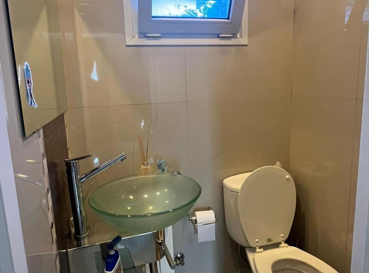 Foto de VENTA PH 5AMB EXELENTE COCHERA PATIO CASTELAR NTE, imagen 3
