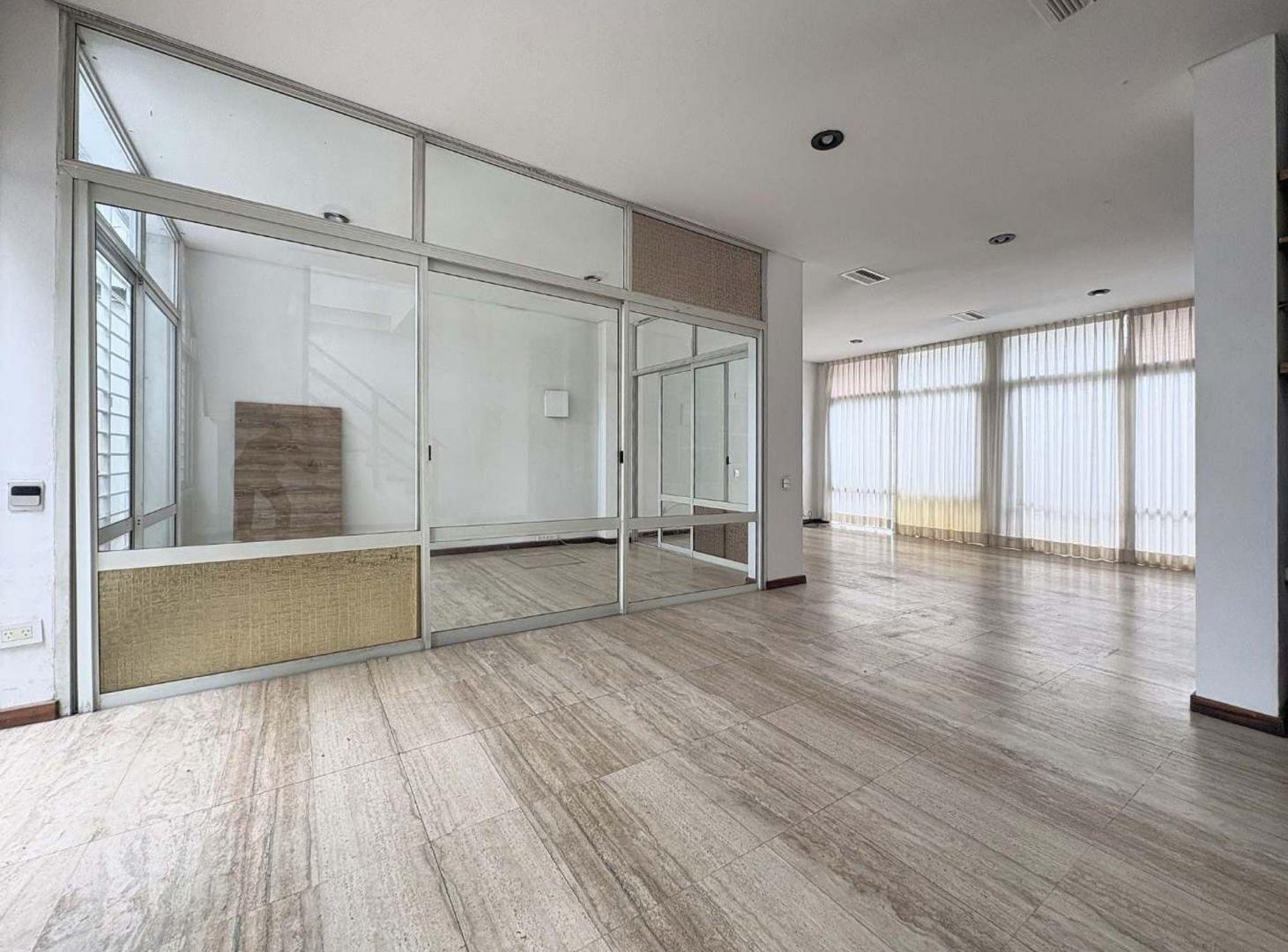 Foto de Hermosa Casa en Alquiler Villa Urquiza 5amb+coche, imagen 1