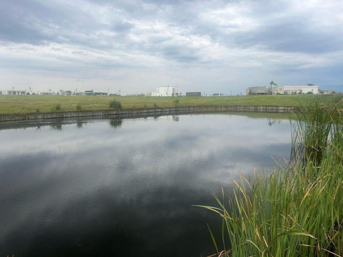 Foto de VENTA LOTE VISTA AL AGUA BARRIO CERRADO EL NAUDIR, imagen 2