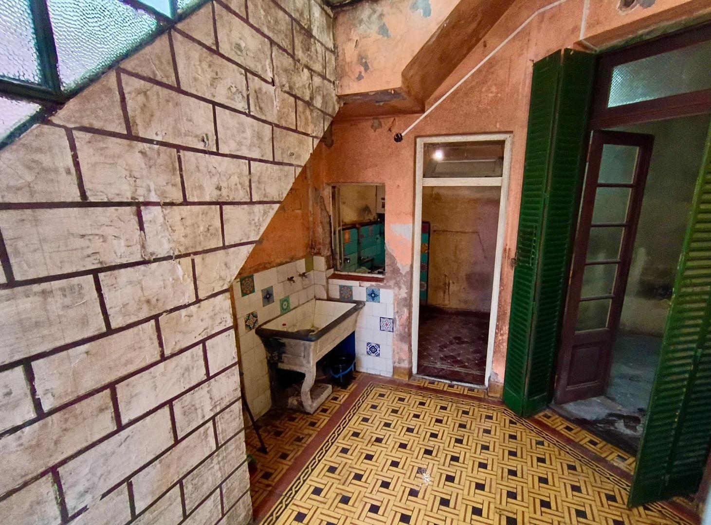 Foto de PH EN VENTA CHACARITA. A RECICLAR. OPORTUNIDAD, imagen 5