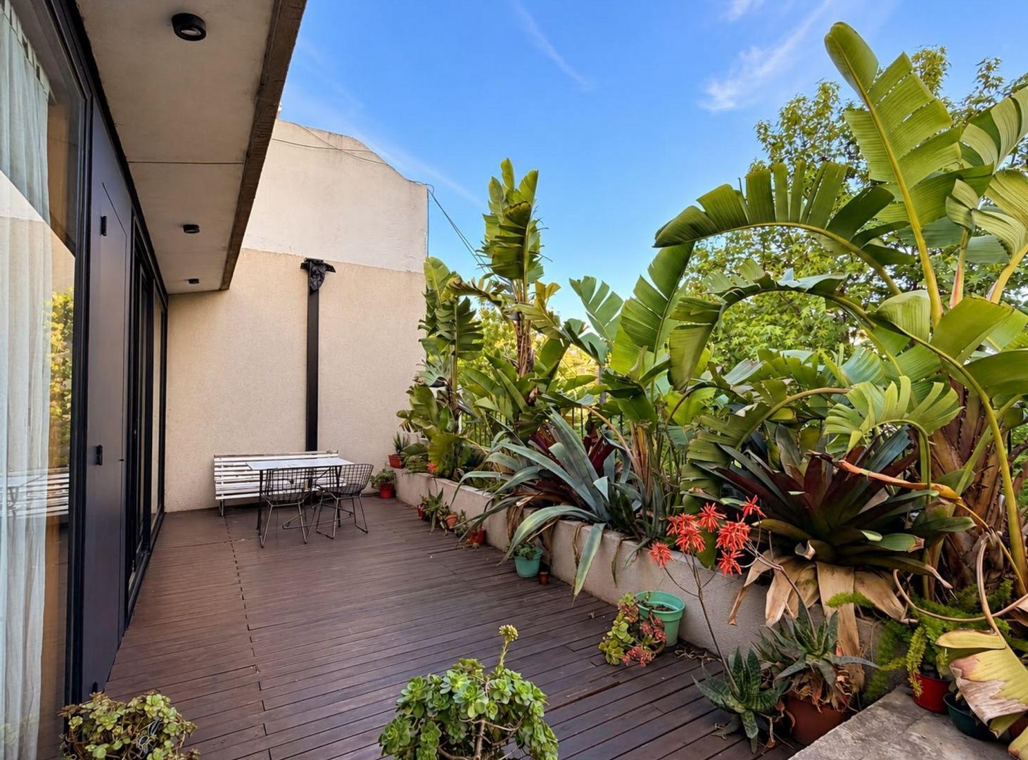 Foto de PH EN VENTA reciclado con cochera villa pueyrredon, imagen 2