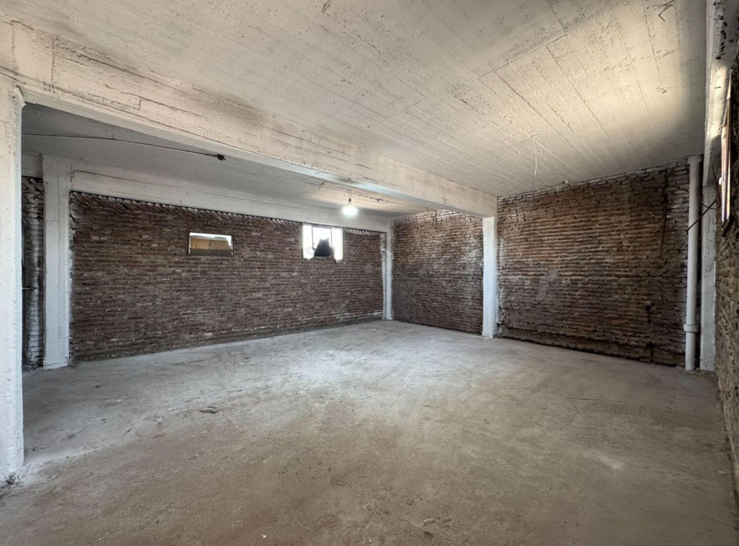 Foto de DEPOSITO/GALPÓN VENTA EN DOS TERRENOS SAN JUSTO, imagen 1