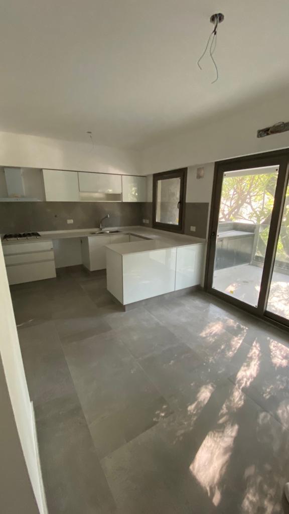 Pisos Exclusivos 150 m² con Cochera Sobre P. Goyena 1400 P 3