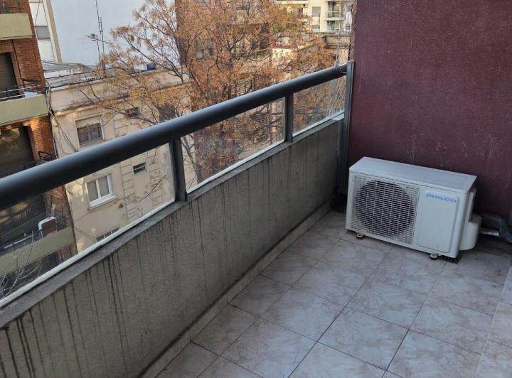 2 ambientes al frente  4