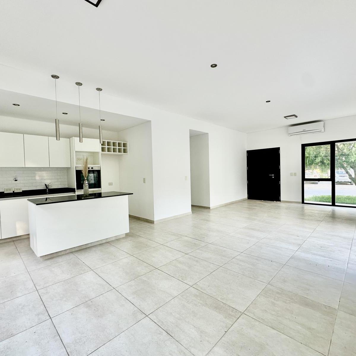 Foto de Casa en venta Barrio Santa Juana Canning, imagen 3